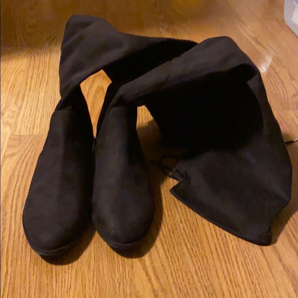Women’s over the knee boots